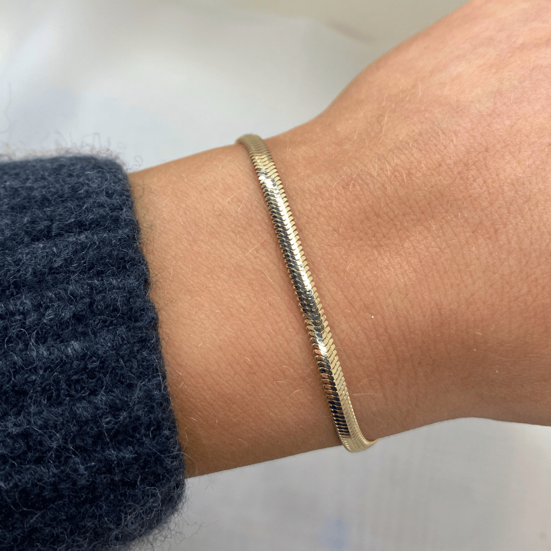 9ct Gold Flat Omega Bracelet