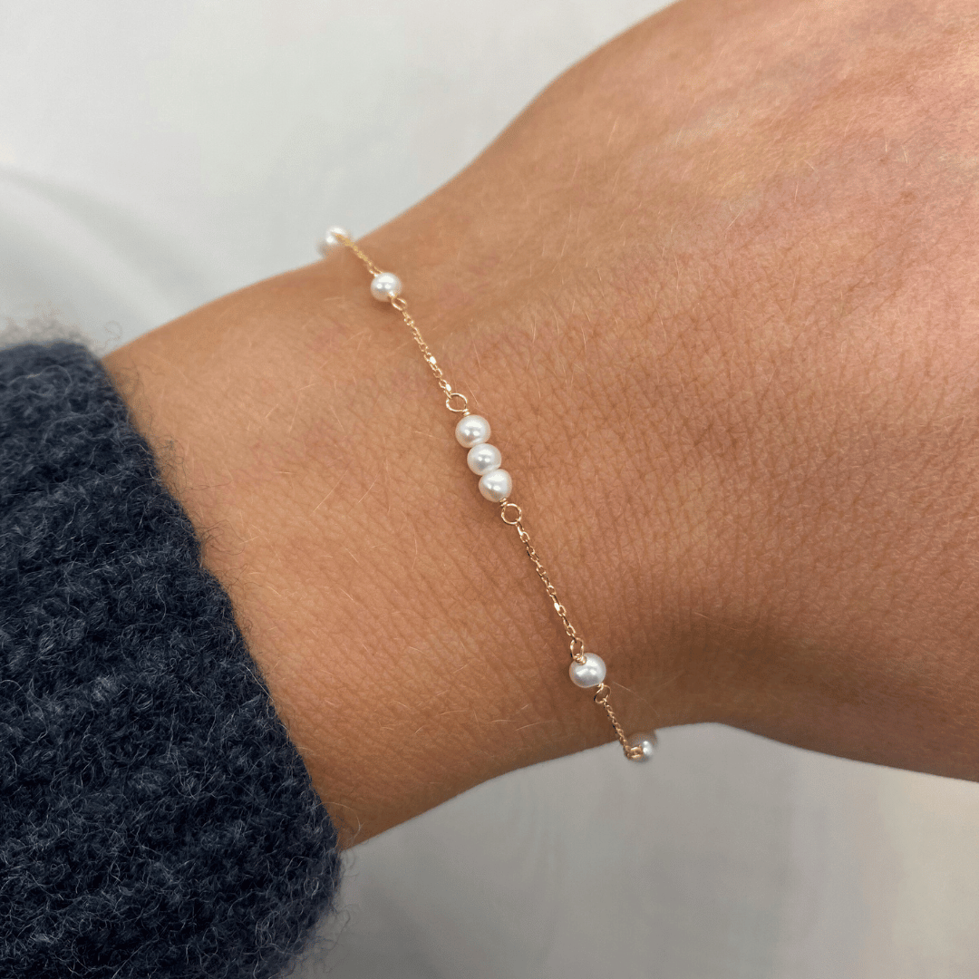 9CT GOLD DAINTY PEARL BRACELET