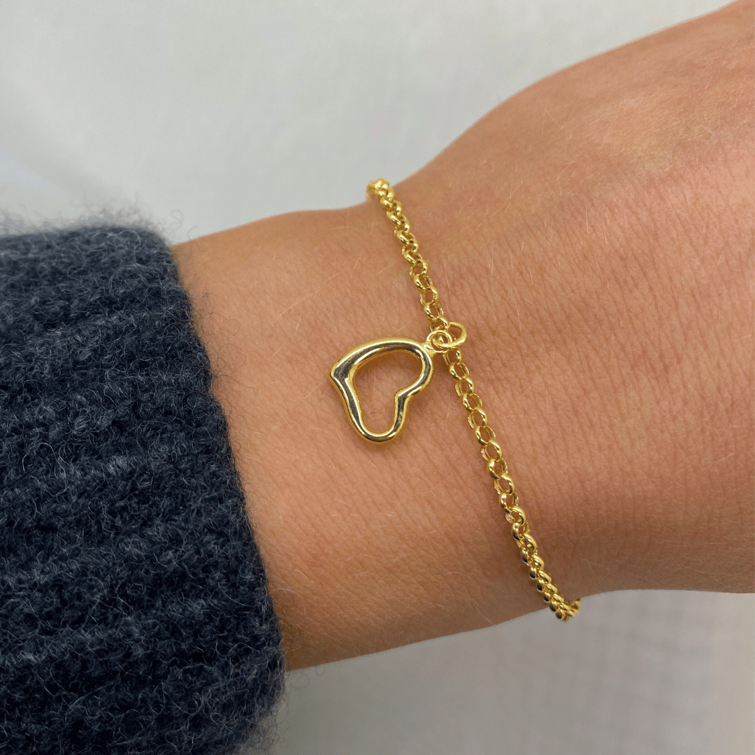 9ct Gold Heart Charm Bracelet