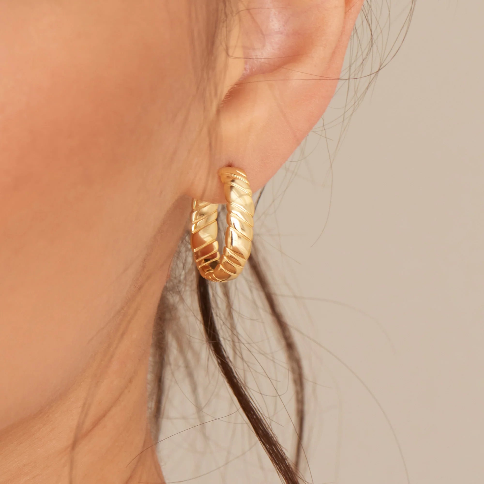 Smooth Twist Hoop Stud Earrings Gold