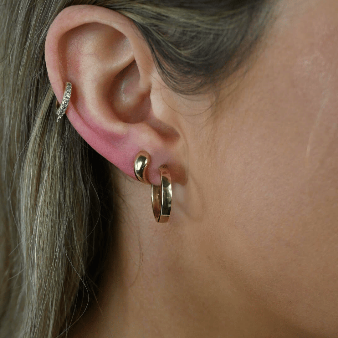 9ct Gold Upside Down Tear Stud Earrings