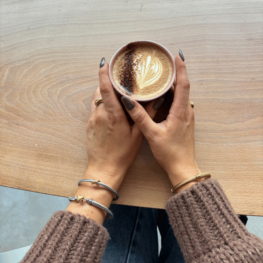 Ór | Two Tone Heart Bangle