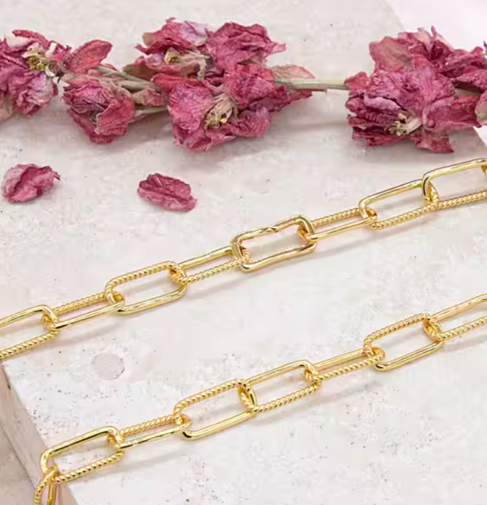 GOLD PLATED HALF-TWISTED-LINK PAPER CHAIN