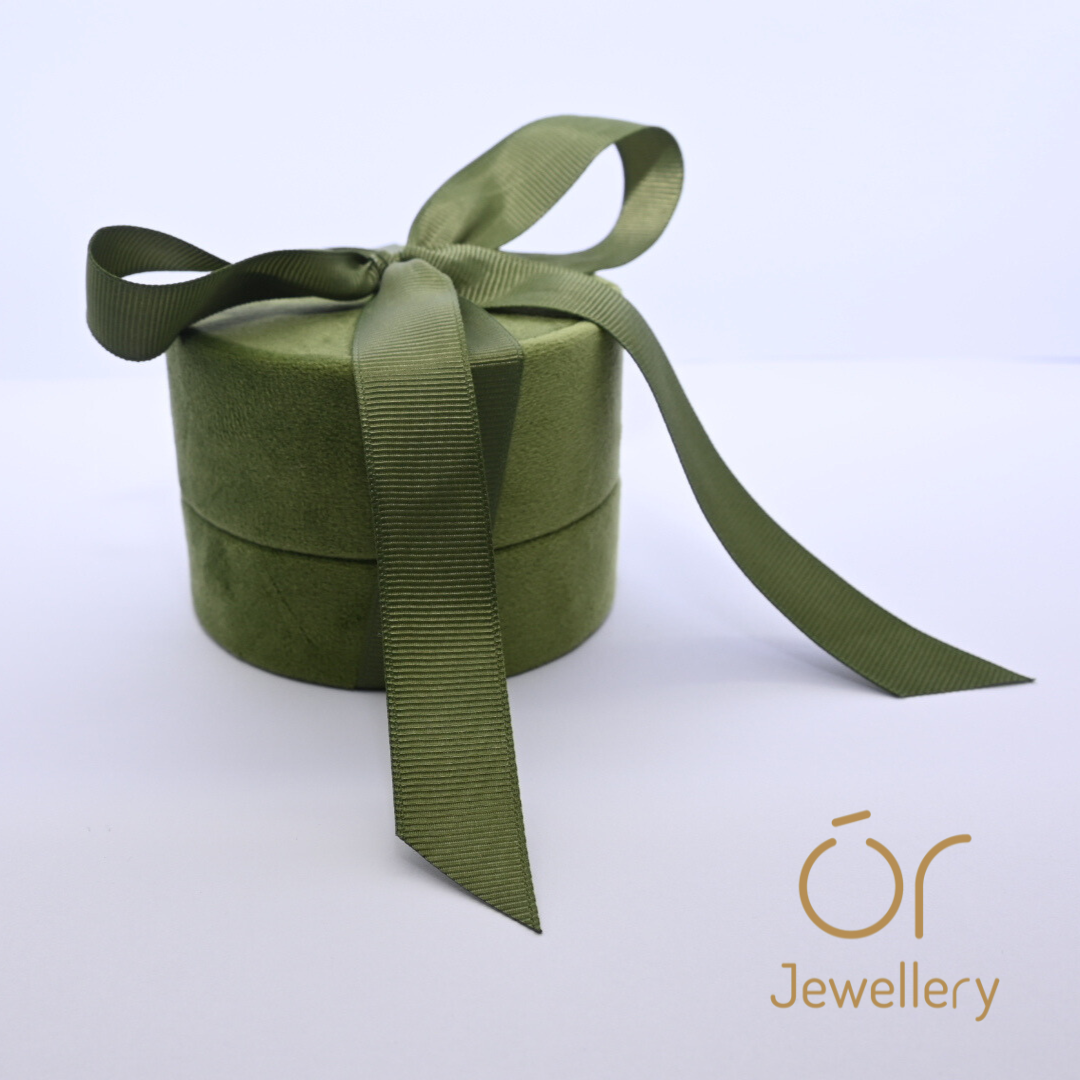 Luxury Gift-Wrapping
